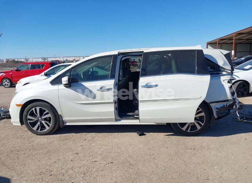 Photo 14 of 2018 Honda Odyssey ELITE (VIN 5FNRL6H94JB065862)