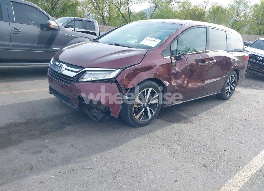 Photo 2 of 2018 Honda Odyssey ELITE (VIN 5FNRL6H94JB067479)