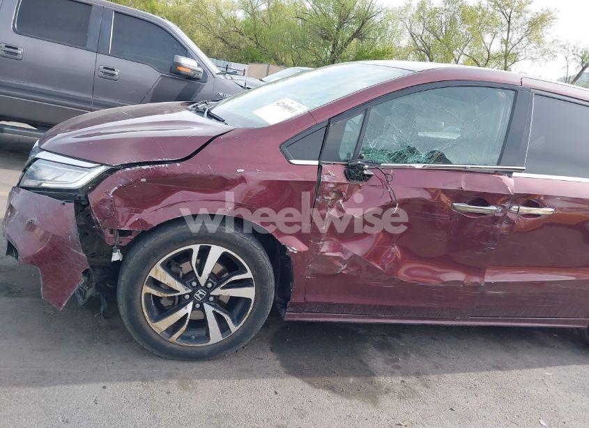 Photo 6 of 2018 Honda Odyssey ELITE (VIN 5FNRL6H94JB067479)
