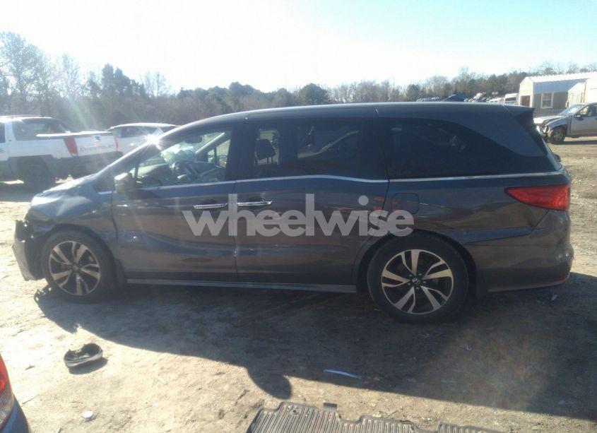Photo 14 of 2018 Honda Odyssey ELITE (VIN 5FNRL6H95JB073176)