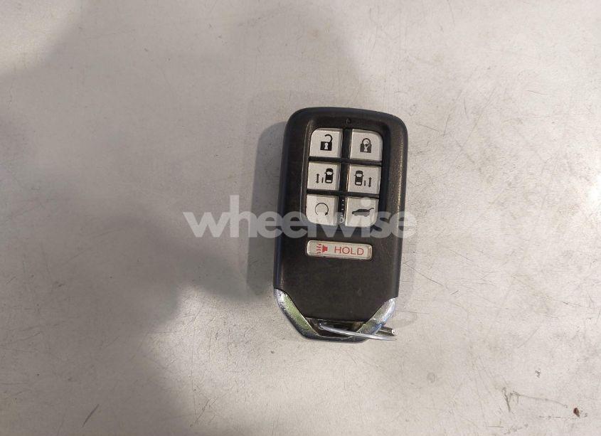 Photo 11 of 2018 Honda Odyssey ELITE (VIN 5FNRL6H95JB105236)