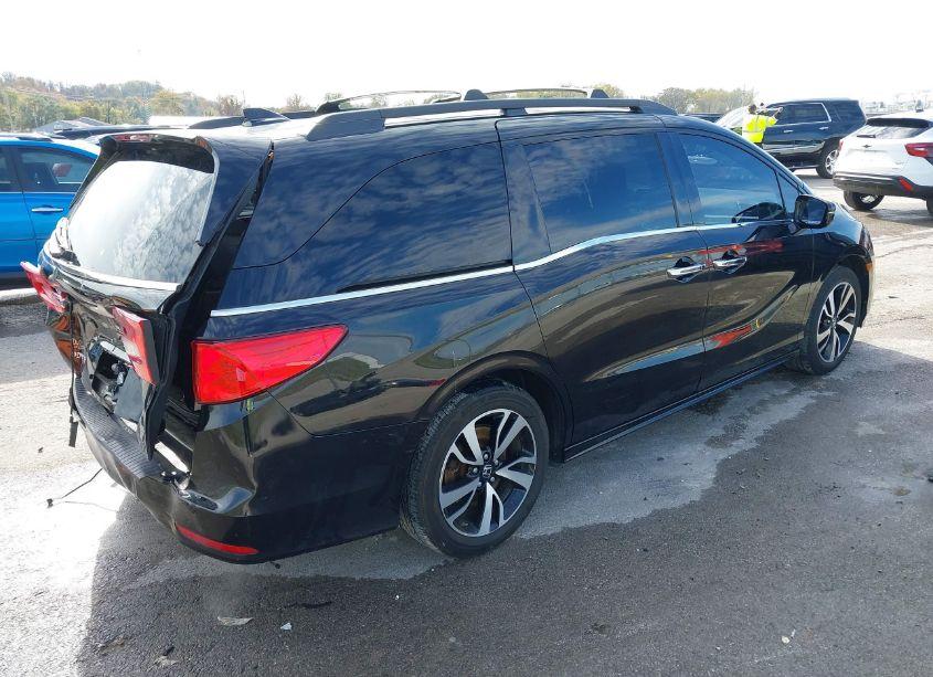 Photo 4 of 2020 Honda Odyssey ELITE (VIN 5FNRL6H95LB008685)