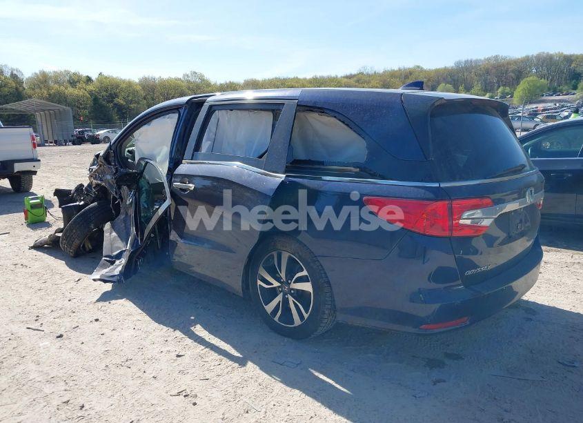 Photo 3 of 2020 Honda Odyssey ELITE (VIN 5FNRL6H95LB052590)