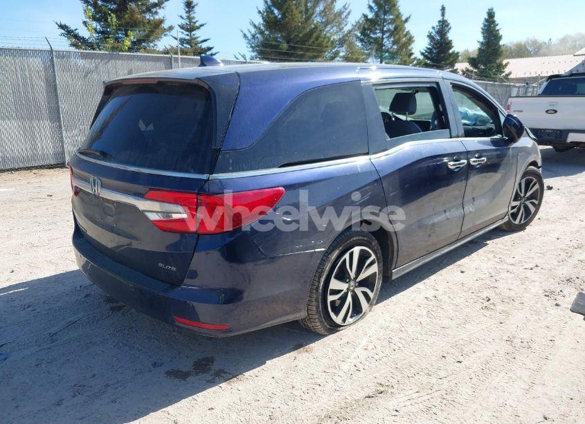 Photo 4 of 2020 Honda Odyssey ELITE (VIN 5FNRL6H95LB052590)