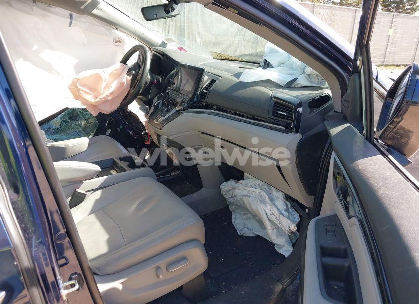 Photo 5 of 2020 Honda Odyssey ELITE (VIN 5FNRL6H95LB052590)