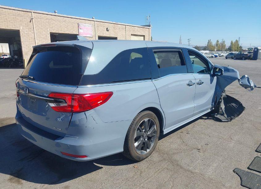 Photo 4 of 2023 Honda Odyssey ELITE (VIN 5FNRL6H95PB014296)
