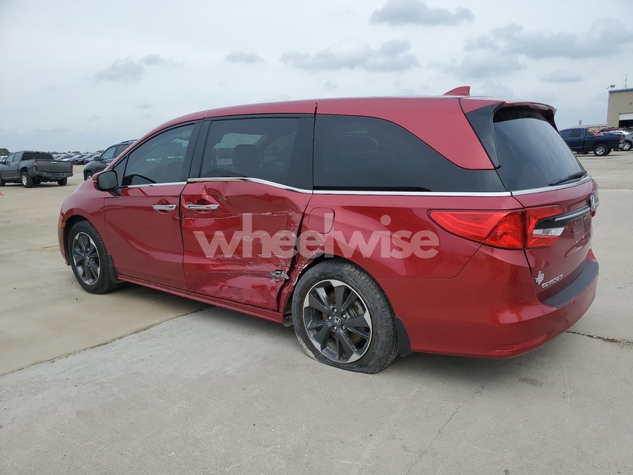 Photo 2 of 2024 HONDA ODYSSEY ELITE (VIN 5FNRL6H95RB003768)