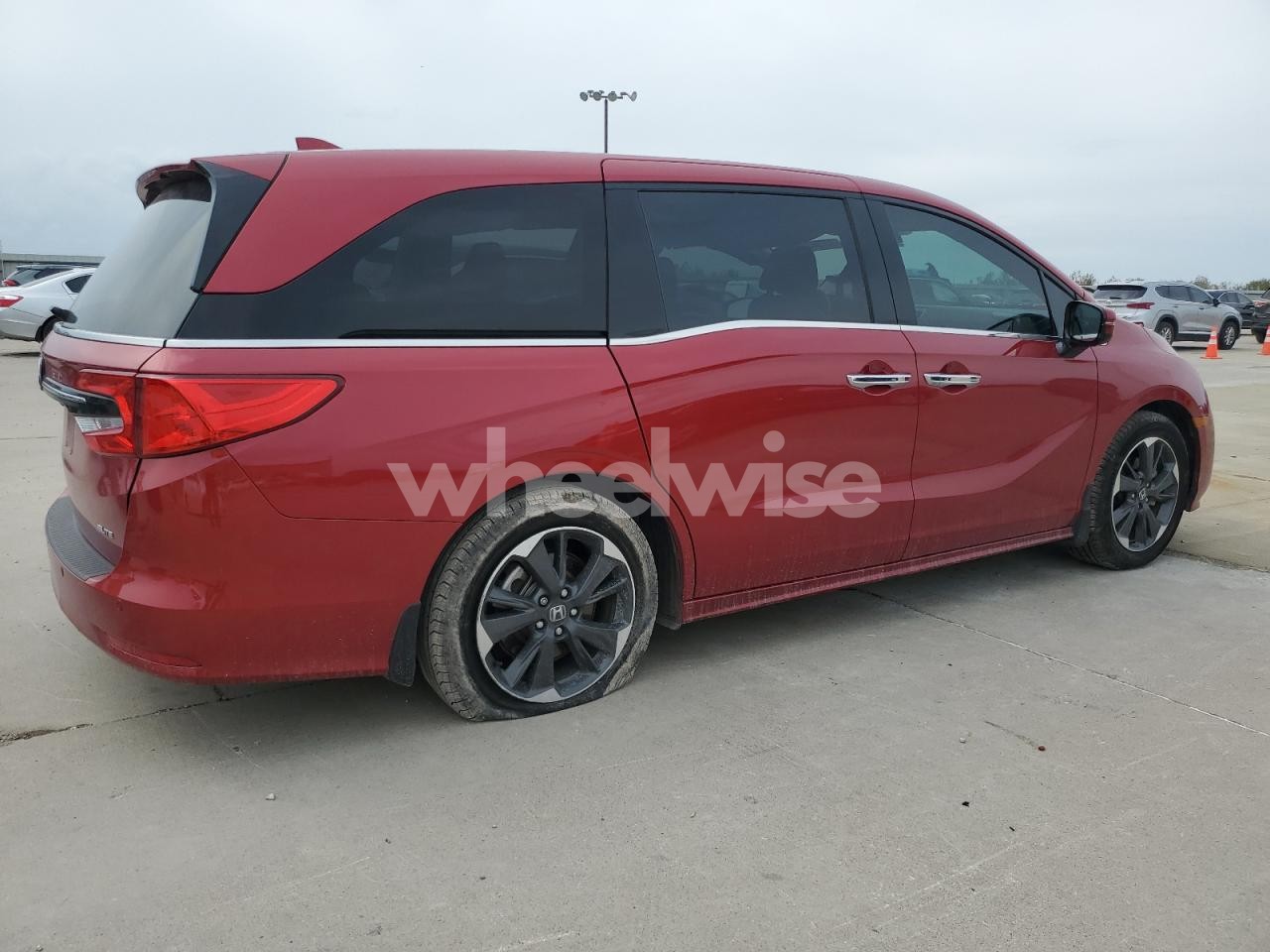 Photo 3 of 2024 HONDA ODYSSEY ELITE (VIN 5FNRL6H95RB003768)