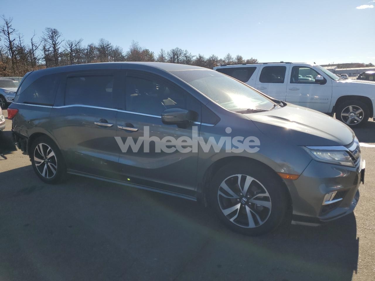 Photo 4 of 2018 HONDA ODYSSEY ELITE (VIN 5FNRL6H96JB010085)