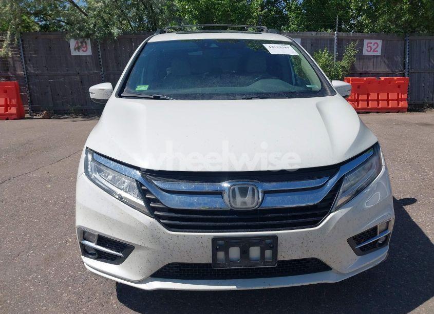 Photo 6 of 2018 Honda Odyssey ELITE (VIN 5FNRL6H96JB080220)