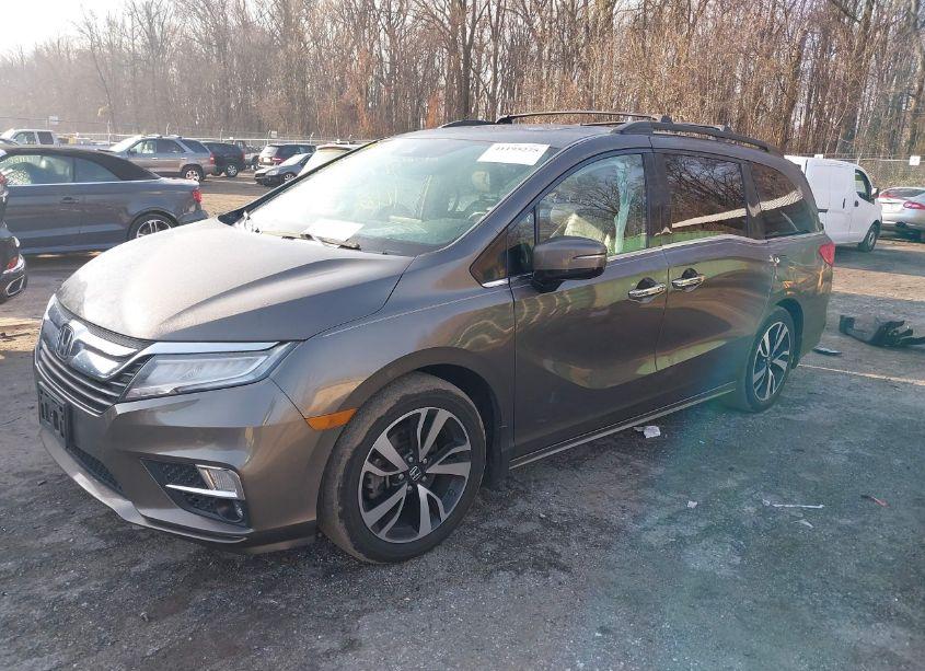 Photo 2 of 2019 Honda Odyssey ELITE (VIN 5FNRL6H96KB080865)