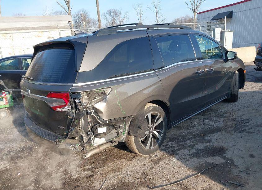 Photo 4 of 2019 Honda Odyssey ELITE (VIN 5FNRL6H96KB080865)