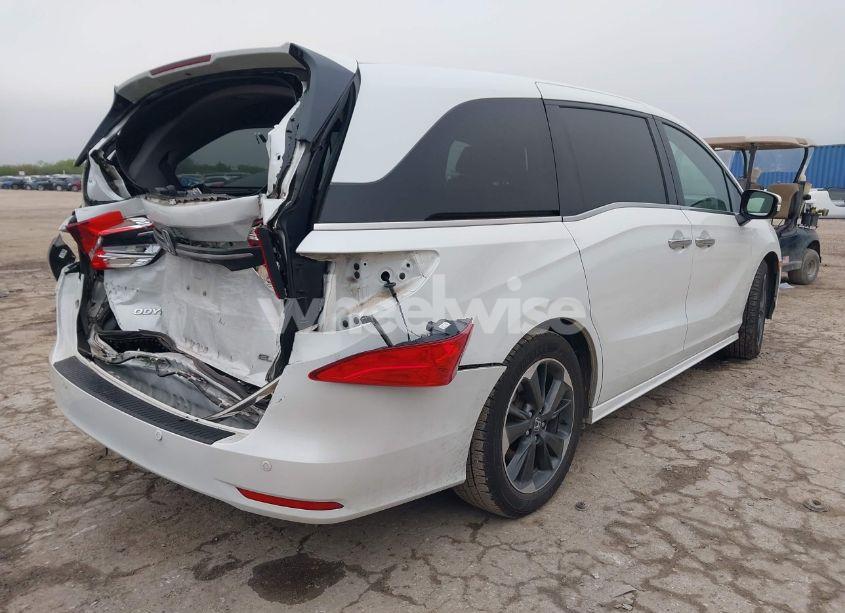 Photo 4 of 2022 Honda Odyssey ELITE (VIN 5FNRL6H96NB039950)