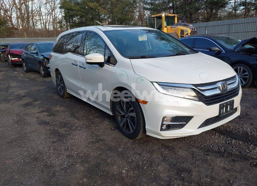 2018 Honda Odyssey ELITE (VIN 5FNRL6H97JB027638) main photo