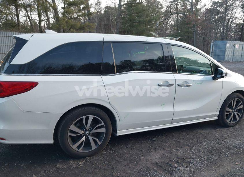 Photo 13 of 2018 Honda Odyssey ELITE (VIN 5FNRL6H97JB027638)