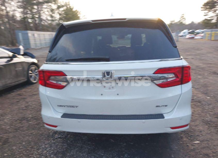 Photo 16 of 2018 Honda Odyssey ELITE (VIN 5FNRL6H97JB027638)