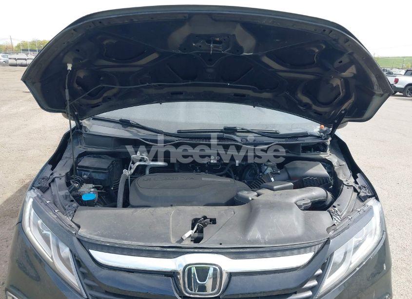 Photo 10 of 2018 Honda Odyssey ELITE (VIN 5FNRL6H97JB052748)