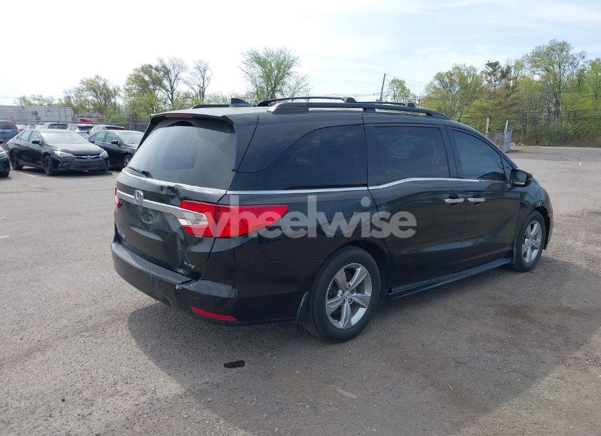 Photo 4 of 2018 Honda Odyssey ELITE (VIN 5FNRL6H97JB052748)