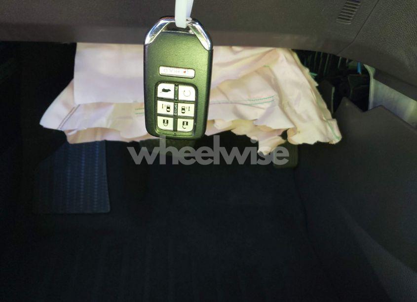 Photo 11 of 2018 Honda Odyssey ELITE (VIN 5FNRL6H97JB084776)