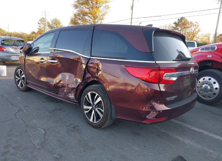 Photo 3 of 2019 Honda Odyssey ELITE (VIN 5FNRL6H97KB010260)