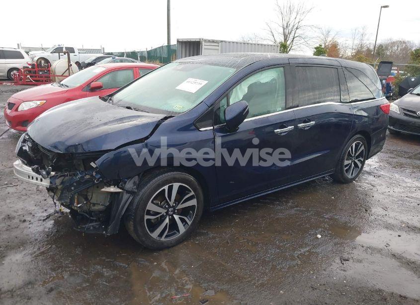 Photo 2 of 2019 Honda Odyssey ELITE (VIN 5FNRL6H97KB081393)