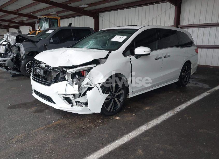 Photo 2 of 2020 Honda Odyssey ELITE (VIN 5FNRL6H97LB046919)