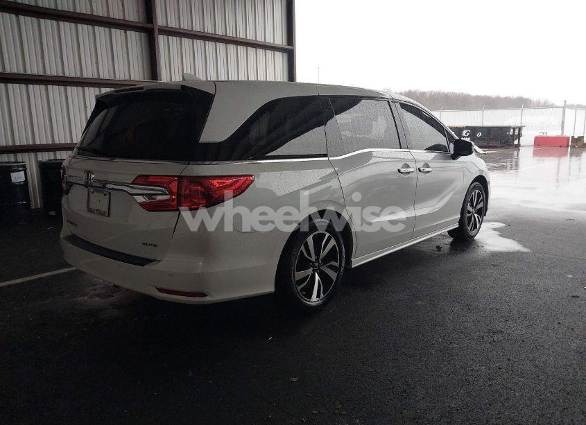 Photo 4 of 2020 Honda Odyssey ELITE (VIN 5FNRL6H97LB046919)