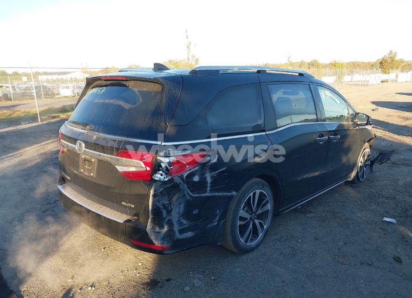 Photo 4 of 2020 Honda Odyssey ELITE (VIN 5FNRL6H97LB063705)