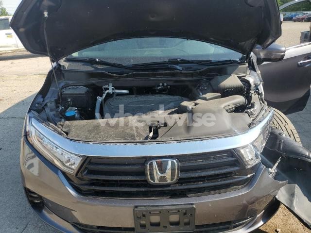 Photo 3 of 2024 HONDA ODYSSEY ELITE (VIN 5FNRL6H97RB004761)