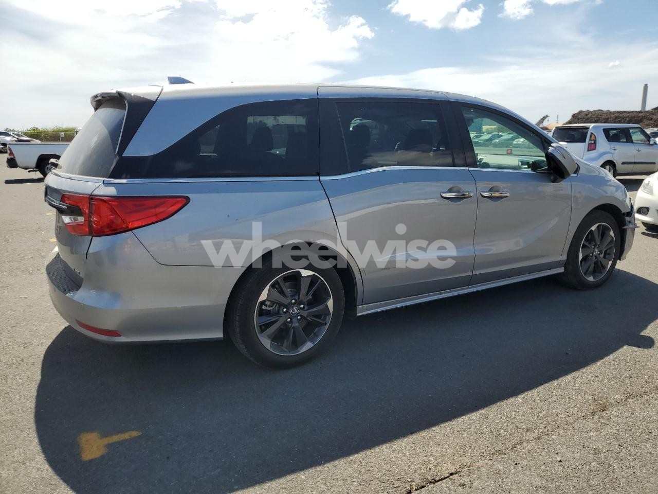 Photo 3 of 2024 HONDA ODYSSEY ELITE (VIN 5FNRL6H97RB008387)