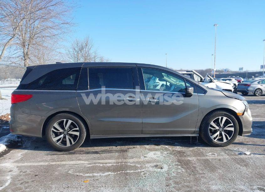 Photo 14 of 2018 Honda Odyssey ELITE (VIN 5FNRL6H98JB019693)