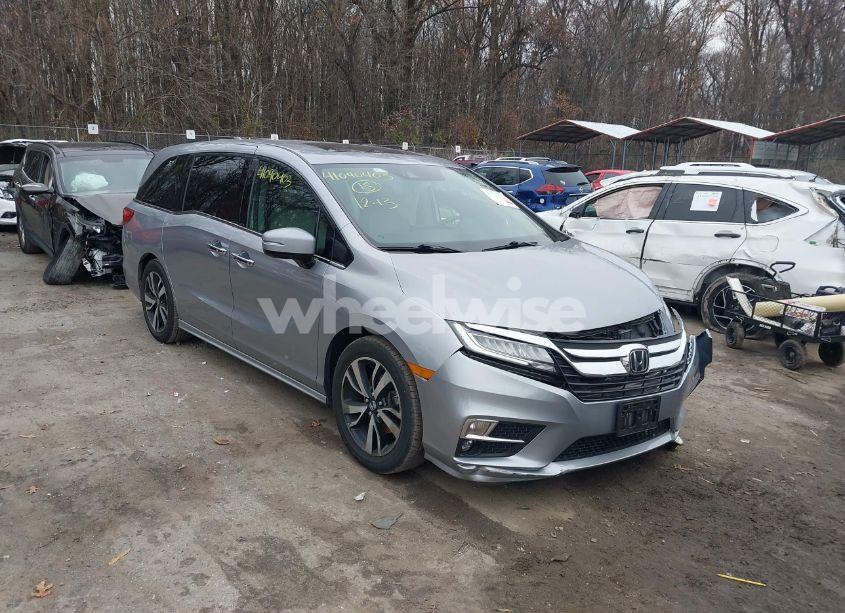 2018 Honda Odyssey ELITE (VIN 5FNRL6H98JB023680) main photo