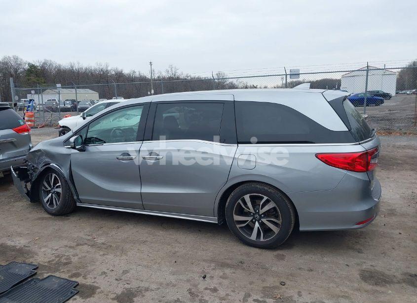 Photo 14 of 2018 Honda Odyssey ELITE (VIN 5FNRL6H98JB023680)