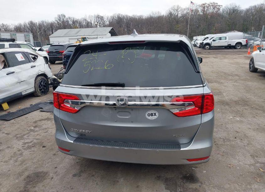 Photo 16 of 2018 Honda Odyssey ELITE (VIN 5FNRL6H98JB023680)