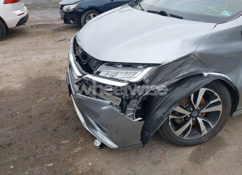 Photo 6 of 2018 Honda Odyssey ELITE (VIN 5FNRL6H98JB023680)