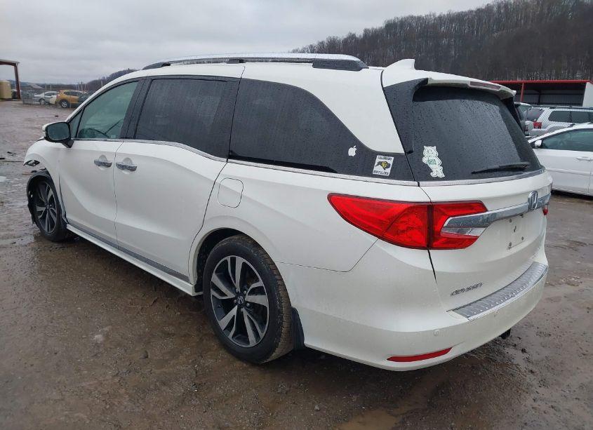 Photo 3 of 2019 Honda Odyssey ELITE (VIN 5FNRL6H98KB038472)