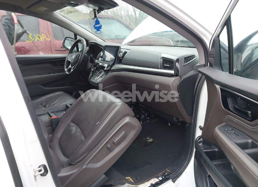 Photo 5 of 2020 Honda Odyssey ELITE (VIN 5FNRL6H98LB010737)