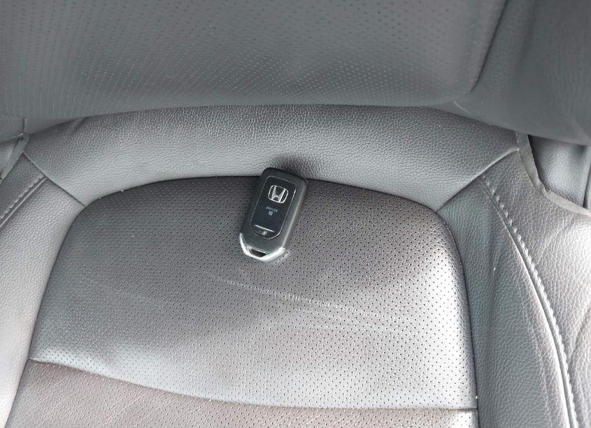 Photo 11 of 2018 Honda Odyssey ELITE (VIN 5FNRL6H99JB054968)