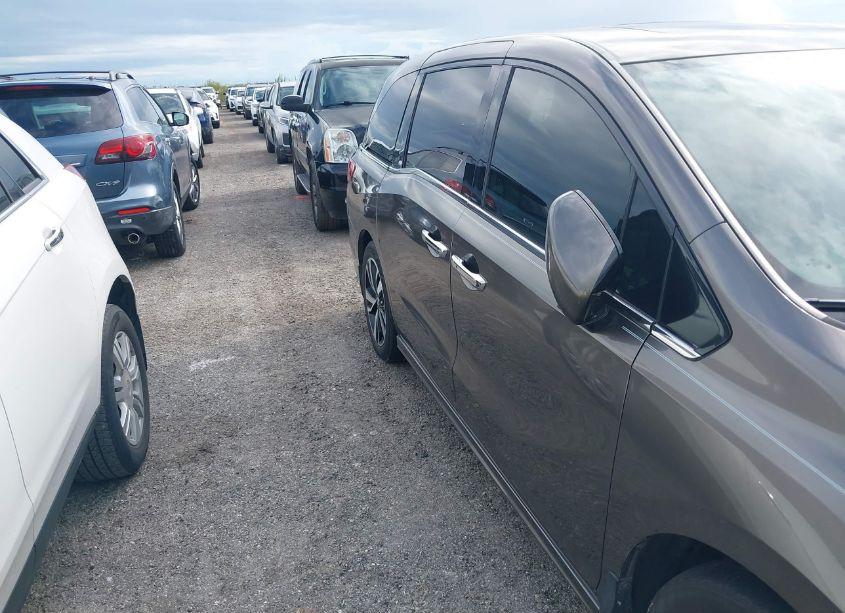 Photo 14 of 2018 Honda Odyssey ELITE (VIN 5FNRL6H99JB054968)