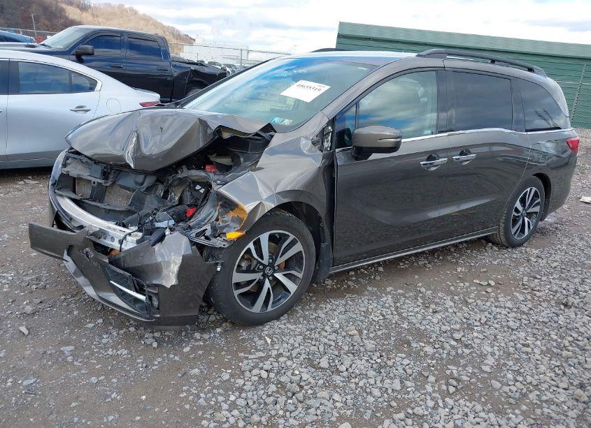 Photo 2 of 2020 Honda Odyssey ELITE (VIN 5FNRL6H99LB041981)