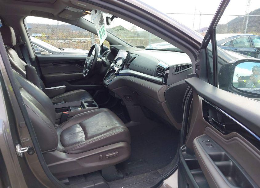 Photo 5 of 2020 Honda Odyssey ELITE (VIN 5FNRL6H99LB041981)