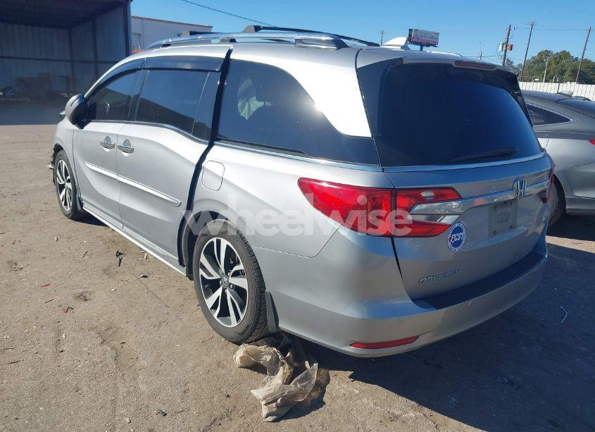 Photo 3 of 2020 Honda Odyssey ELITE (VIN 5FNRL6H99LB055508)