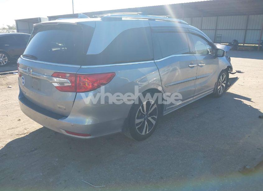 Photo 4 of 2020 Honda Odyssey ELITE (VIN 5FNRL6H99LB055508)