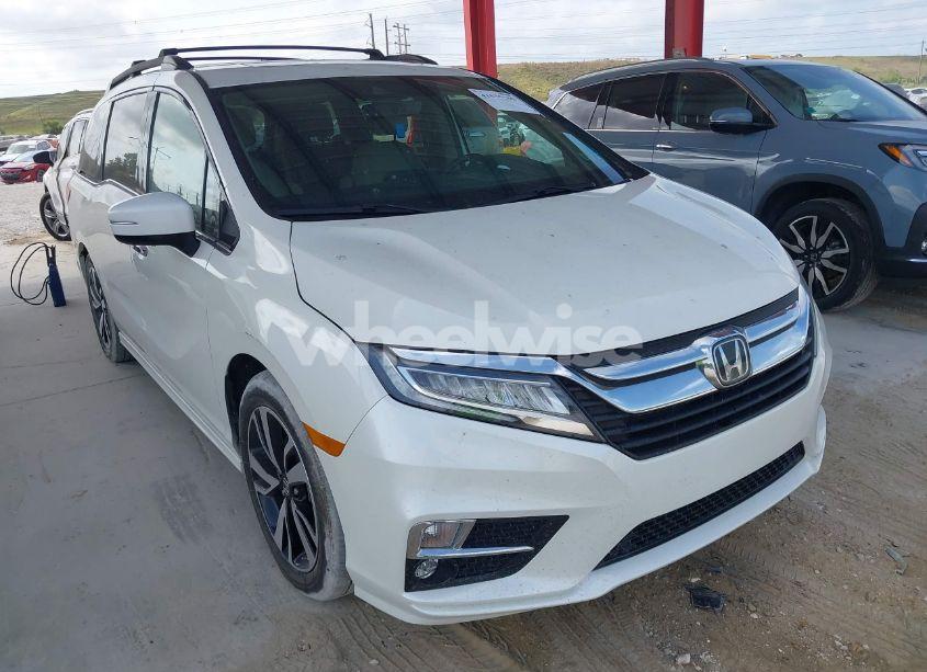 2018 Honda Odyssey ELITE (VIN 5FNRL6H9XJB014236) main photo