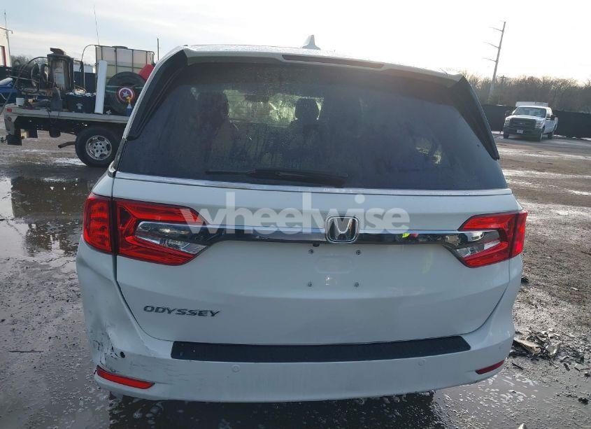 Photo 16 of 2018 Honda Odyssey ELITE (VIN 5FNRL6H9XJB064876)