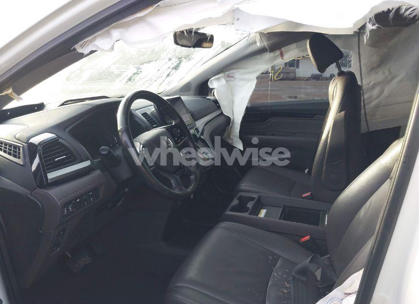 Photo 5 of 2018 Honda Odyssey ELITE (VIN 5FNRL6H9XJB064876)