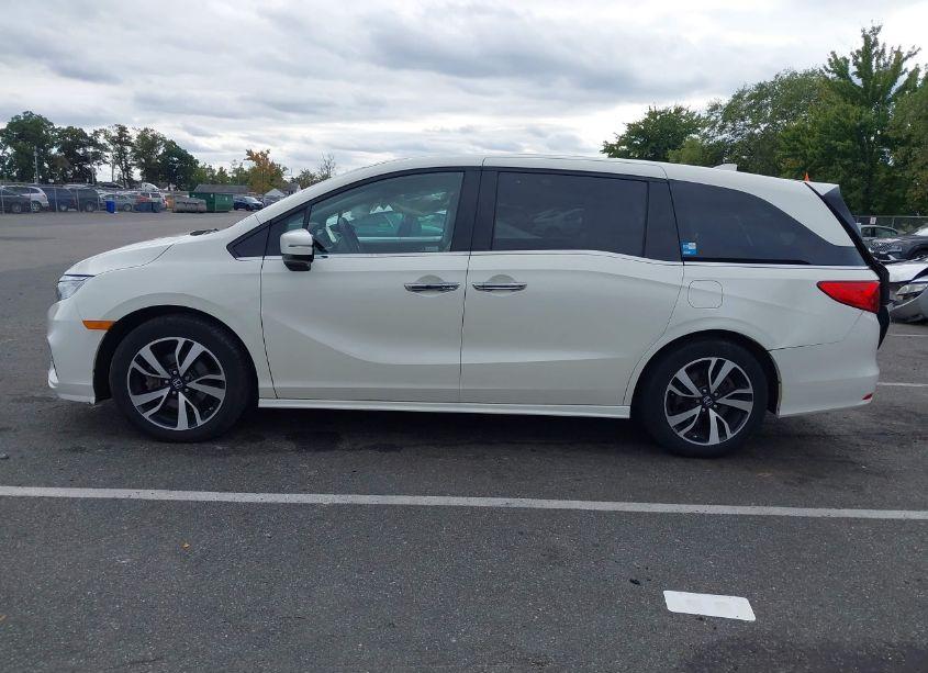 Photo 14 of 2019 Honda Odyssey ELITE (VIN 5FNRL6H9XKB020295)
