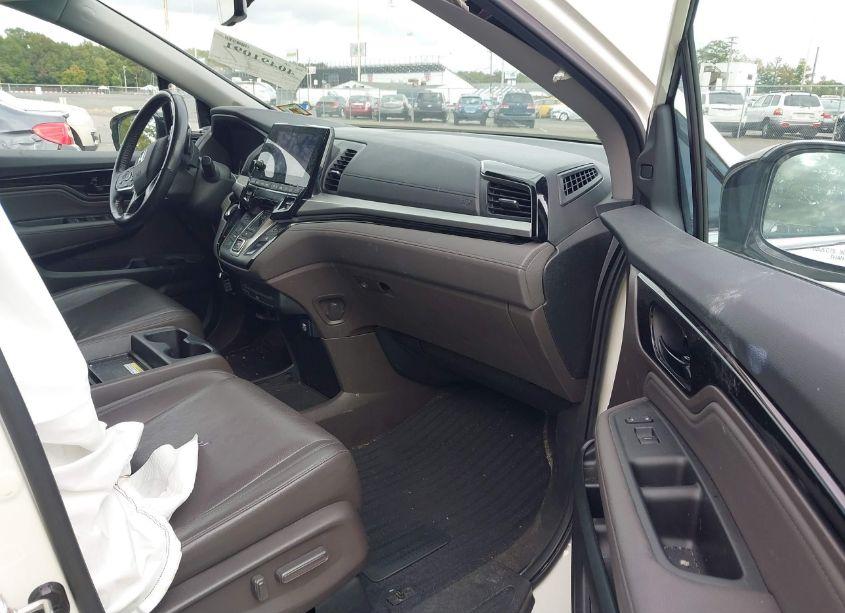 Photo 5 of 2019 Honda Odyssey ELITE (VIN 5FNRL6H9XKB020295)