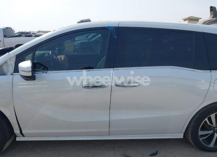 Photo 14 of 2020 Honda Odyssey ELITE (VIN 5FNRL6H9XLB040967)