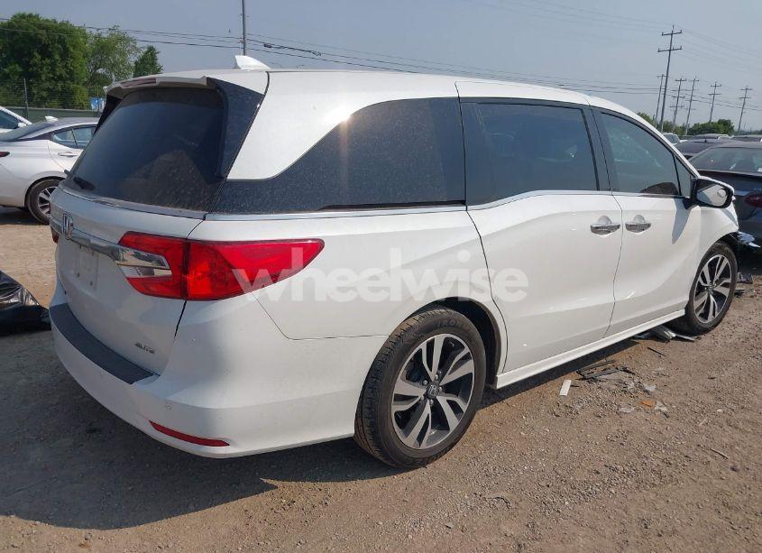Photo 4 of 2020 Honda Odyssey ELITE (VIN 5FNRL6H9XLB040967)